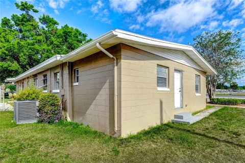 Casa en alquiler en Winter Haven, Florida, 4 dormitorios, 157.1 m2 № 1908473 - foto 22