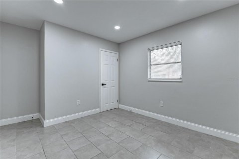Casa en alquiler en Winter Haven, Florida, 4 dormitorios, 157.1 m2 № 1908473 - foto 16