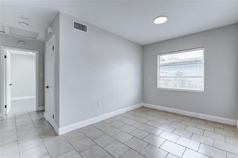 Casa en alquiler en Winter Haven, Florida, 4 dormitorios, 157.1 m2 № 1908473 - foto 12