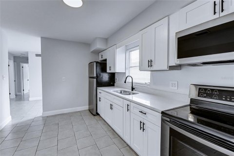 Casa en alquiler en Winter Haven, Florida, 4 dormitorios, 157.1 m2 № 1908473 - foto 7