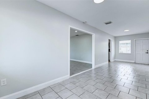 Casa en alquiler en Winter Haven, Florida, 4 dormitorios, 157.1 m2 № 1908473 - foto 8