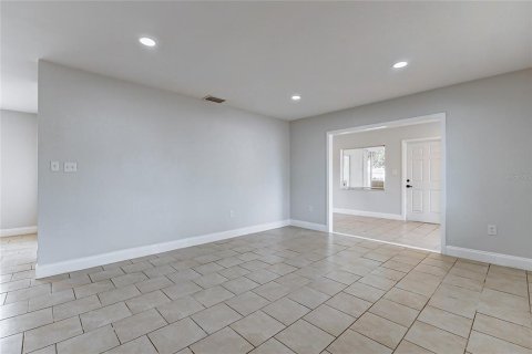 Casa en alquiler en Winter Haven, Florida, 4 dormitorios, 157.1 m2 № 1908473 - foto 11