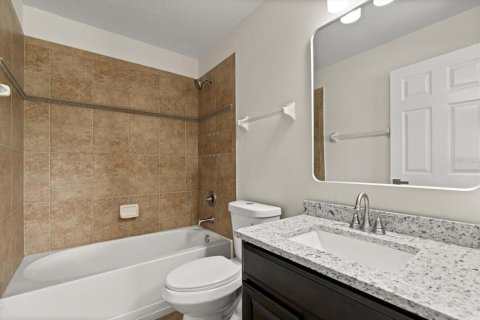 Touwnhouse à vendre à Casselberry, Floride: 4 chambres, 205.31 m2 № 1902137 - photo 7