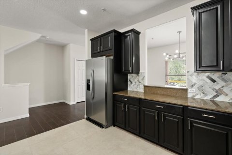 Touwnhouse à vendre à Casselberry, Floride: 4 chambres, 205.31 m2 № 1902137 - photo 15