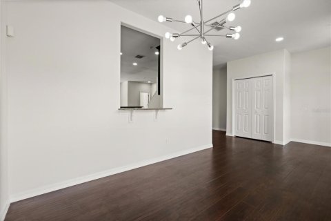 Touwnhouse à vendre à Casselberry, Floride: 4 chambres, 205.31 m2 № 1902137 - photo 11