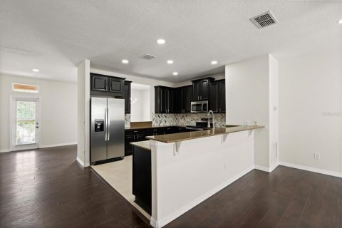 Touwnhouse à vendre à Casselberry, Floride: 4 chambres, 205.31 m2 № 1902137 - photo 10