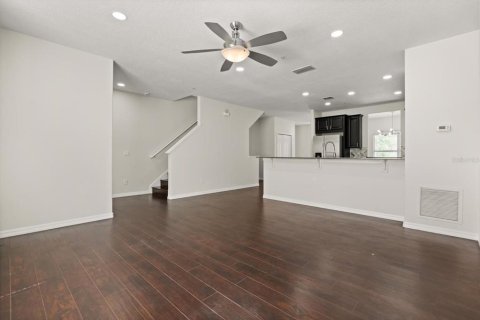 Touwnhouse à vendre à Casselberry, Floride: 4 chambres, 205.31 m2 № 1902137 - photo 17