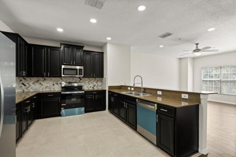 Touwnhouse à vendre à Casselberry, Floride: 4 chambres, 205.31 m2 № 1902137 - photo 8
