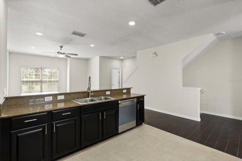 Touwnhouse à vendre à Casselberry, Floride: 4 chambres, 205.31 m2 № 1902137 - photo 13