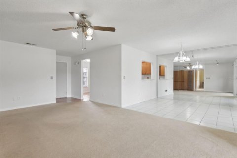 Copropriété à vendre à Winter Springs, Floride: 3 chambres, 132.39 m2 № 1571645 - photo 8