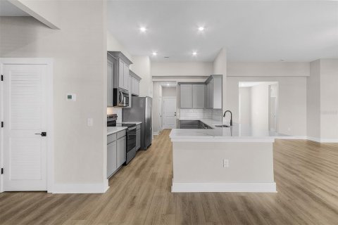 Villa ou maison à vendre à Dover, Floride: 5 chambres, 223.8 m2 № 1746868 - photo 5