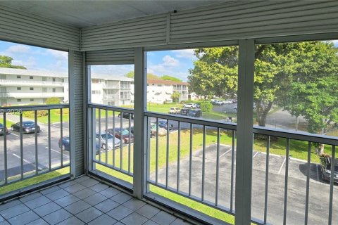 Condo à Hollywood, Floride, 2 chambres  № 2045339