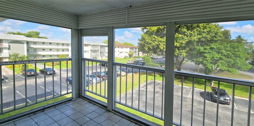 Condo à Hollywood, Floride, 2 chambres  № 2045339