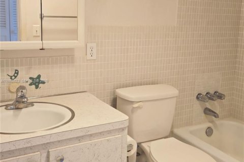 Copropriété à vendre à Hollywood, Floride: 2 chambres № 2045339 - photo 13
