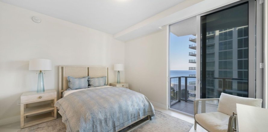 Condo in Riviera Beach, Florida, 2 bedrooms № 1018239