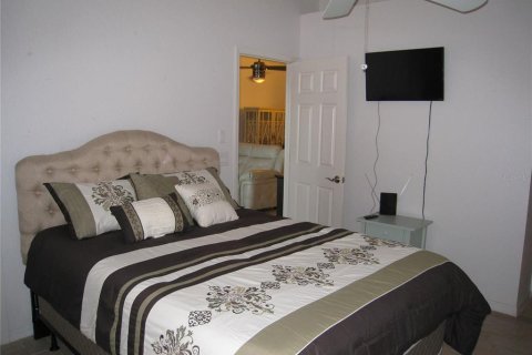 Condo in Punta Gorda, Florida, 2 bedrooms  № 2349289 - photo 10
