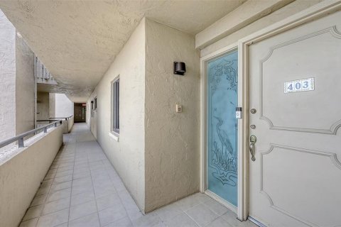 Condo in Longboat Key, Florida, 3 bedrooms  № 1666551 - photo 2