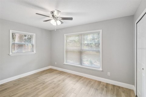 Casa en alquiler en Orlando, Florida, 5 dormitorios, 195.09 m2 № 1901638 - foto 10