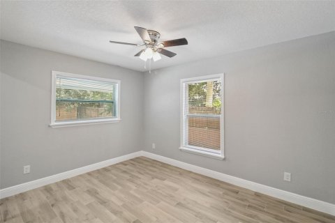 Casa en alquiler en Orlando, Florida, 5 dormitorios, 195.09 m2 № 1901638 - foto 12
