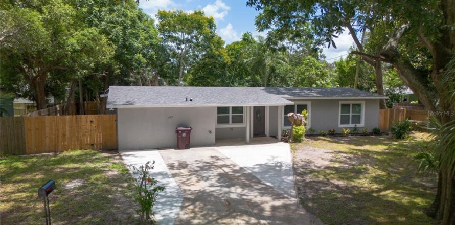 Casa en Orlando, Florida 5 dormitorios, 195.09 m2 № 1901638