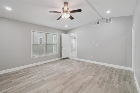 Casa en alquiler en Orlando, Florida, 5 dormitorios, 195.09 m2 № 1901638 - foto 23