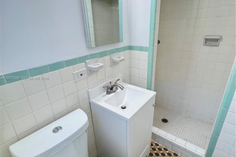 Commercial property in Miami, Florida 18.58 sq.m. № 2041065 - photo 5