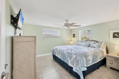 Commercial property in Englewood, Florida 4 bedrooms, 167.97 sq.m. № 2096610 - photo 18