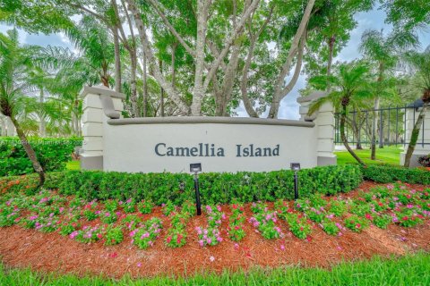 House in Weston, Florida 4 bedrooms, 188.78 sq.m. № 1807185 - photo 8