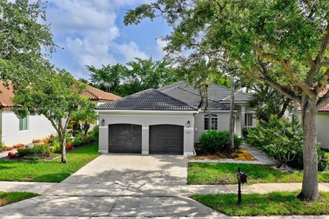 House in Weston, Florida 4 bedrooms, 188.78 sq.m. № 1807185 - photo 4