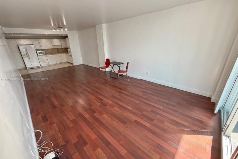 Condo in Sunny Isles Beach, Florida, 1 bedroom  № 1953866 - photo 10