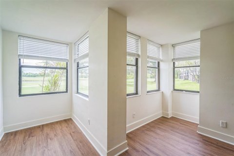 Condo in Clearwater, Florida, 2 bedrooms  № 1796911 - photo 18