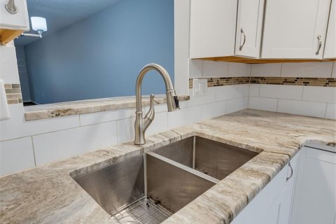 Condo in Port Richey, Florida, 2 bedrooms  № 2379001 - photo 21