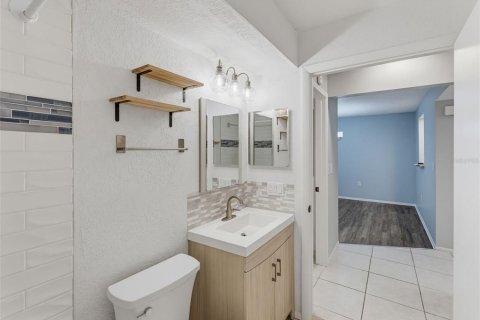 Condo in Port Richey, Florida, 2 bedrooms  № 2379001 - photo 27