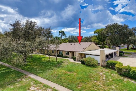 Condo in Port Richey, Florida, 2 bedrooms  № 2379001 - photo 6
