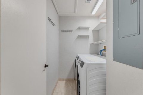 Condo in Port Richey, Florida, 2 bedrooms  № 2379001 - photo 29
