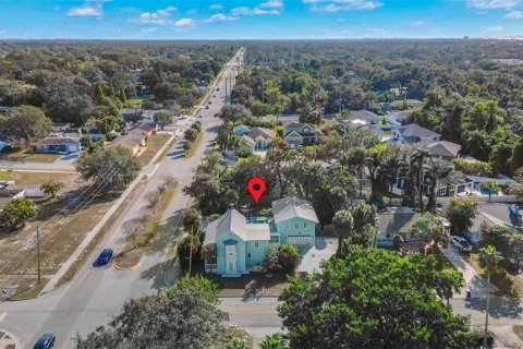 House in Palm Harbor, Florida 6 bedrooms, 317.35 sq.m. № 2394382 - photo 18