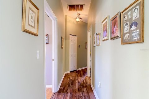 House in Hudson, Florida 2 bedrooms, 151.99 sq.m. № 2396508 - photo 4