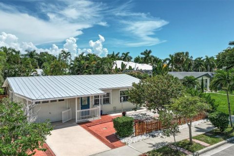 House in Punta Gorda, Florida 2 bedrooms, 112.6 sq.m. № 2352318