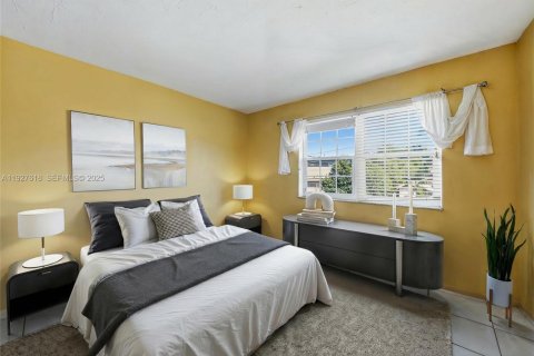 Copropriété à vendre à Pompano Beach, Floride: 2 chambres, 87.33 m2 № 1988044 - photo 5