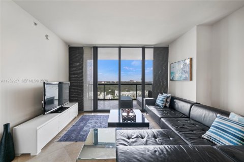 Condo in Miami, Florida, 2 bedrooms  № 2189446 - photo 6