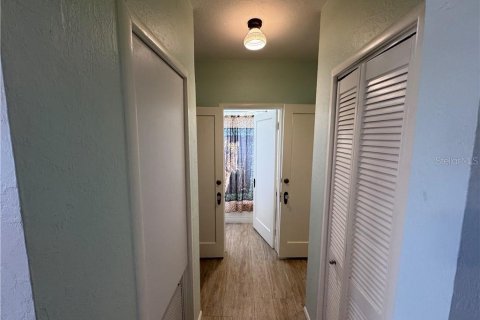 House in Avon Park, Florida 1 bedroom, 108.14 sq.m. № 2118618 - photo 3