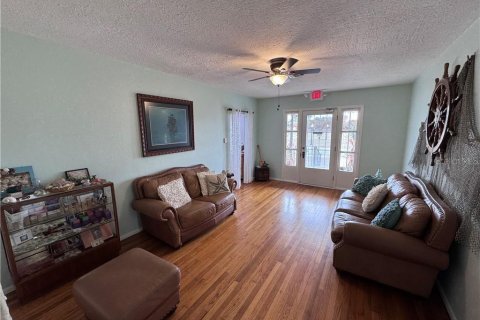 House in Avon Park, Florida 1 bedroom, 108.14 sq.m. № 2118618 - photo 11