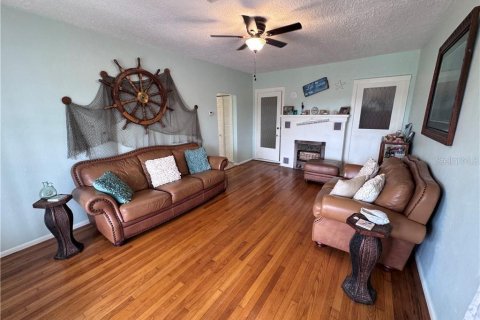 House in Avon Park, Florida 1 bedroom, 108.14 sq.m. № 2118618 - photo 9