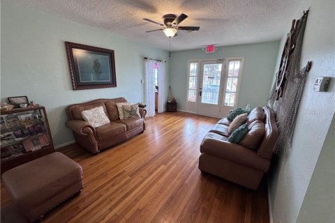 House in Avon Park, Florida 1 bedroom, 108.14 sq.m. № 2118618 - photo 4