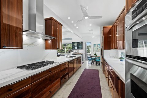 House in Sarasota, Florida 4 bedrooms, 278.43 sq.m. № 1526592 - photo 12