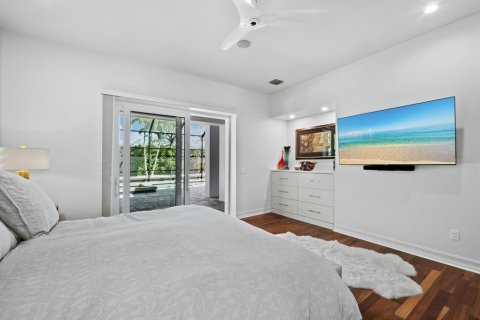 House in Sarasota, Florida 4 bedrooms, 278.43 sq.m. № 1526592 - photo 21