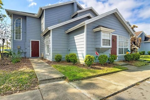 Townhouse in Davenport, Florida 4 bedrooms, 175.4 sq.m. № 2148137 - photo 6