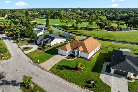 Villa ou maison à vendre à Sarasota, Floride: 3 chambres, 263.01 m2 № 2398744 - photo 3