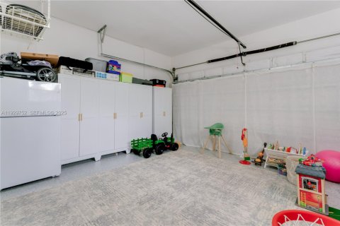 Villa ou maison à vendre à Palmetto Bay, Floride: 4 chambres, 211.35 m2 № 1988796 - photo 26