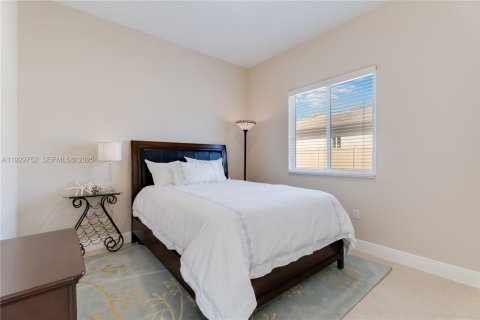 Villa ou maison à vendre à Palmetto Bay, Floride: 4 chambres, 211.35 m2 № 1988796 - photo 18